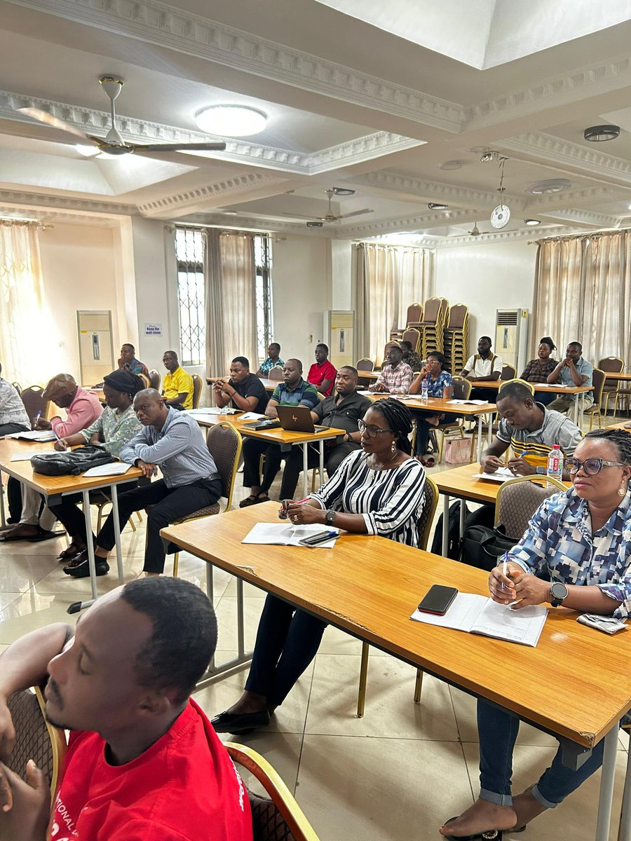accrametuni's tweet photo. This is what learning looks like when it actually gets exciting.🔥 Be honest, have you applied yet, or should we reserve a seat for your doubts too? 😅
#AccraMet #lecture #insession
#ElNuevoEcuador https://t.co/HaAI7lz7se