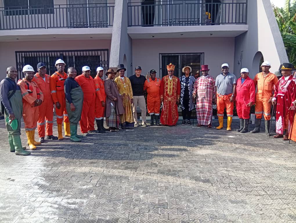 nosdraofficial's tweet photo. NOSDRA DG, Engr. Chukwuemeka Woke, led a verification visit to the Ataba cleanup site after a petition over reduced coverage.
He pledged a transparent, fair, and community-driven cleanup process.
#NOSDRA #AtabaCleanup #Transparency #OilSpillResponse https://t.co/uITzlP456p