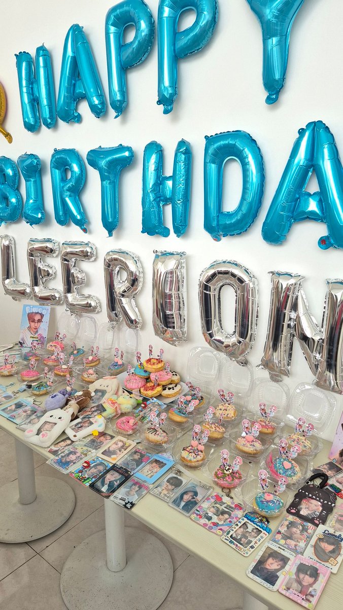 siyeppi's tweet photo. happy birthday leehan & riwoo!
#LEERIONZ
#CookingOppa
#CookingOppaSurabaya
@ONEDOOR_SBY https://t.co/XtPTVtVG4e