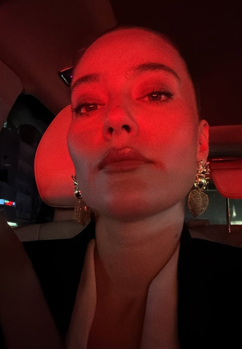 Follow me for Esra and Pelin ♥️✨️

#EsraBilgic #PelinAkil #turkishcelebs #Celebrities #ünlü #actress #Actressworld #Esra #Pelin #bilgic #akil #redlight