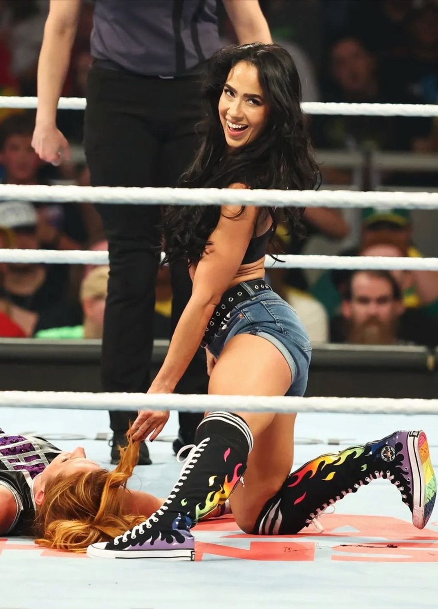 devinesaiyanj tweet media