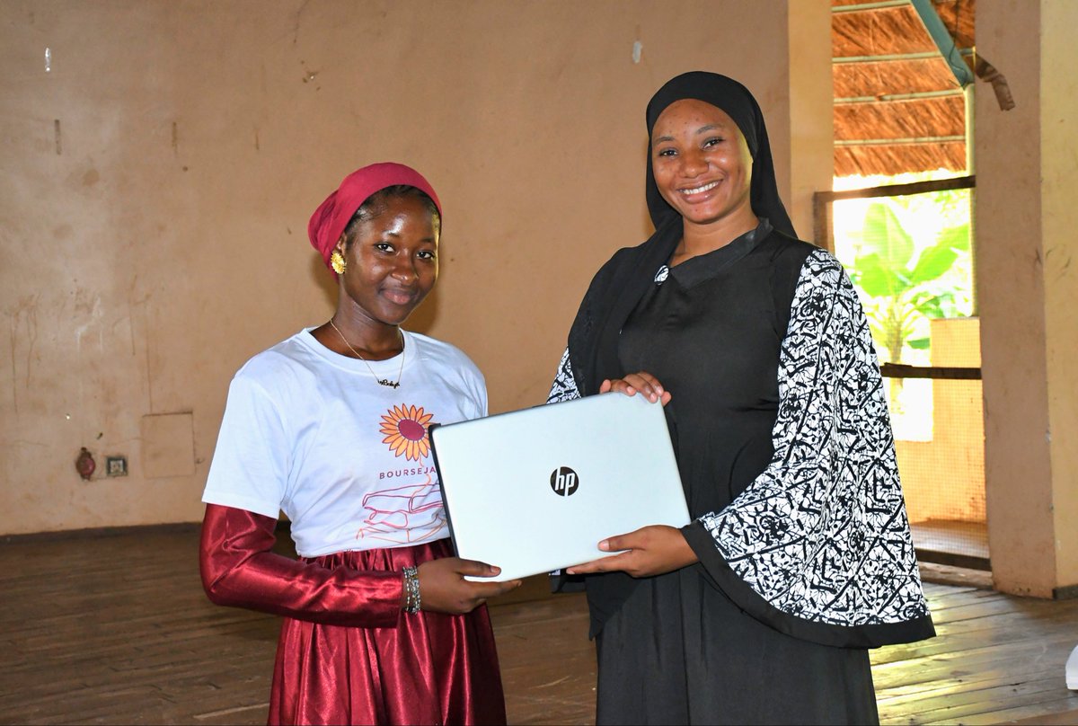 Un 𝐰𝐞𝐞𝐤-𝐞𝐧𝐝 𝐫𝐢𝐜𝐡𝐞 𝐞𝐧 𝐞́𝐦𝐨𝐭𝐢𝐨𝐧𝐬 𝐞𝐭 𝐞𝐧 𝐩𝐚𝐫𝐭𝐚𝐠𝐞𝐬 !

J’ai passé d’excellents moments au Parc National avec les bénéficiaires de la Bourse Jackie, organisée par Bamako Boost. Nous avons échangé autour de la confiance en soi, le leadership et