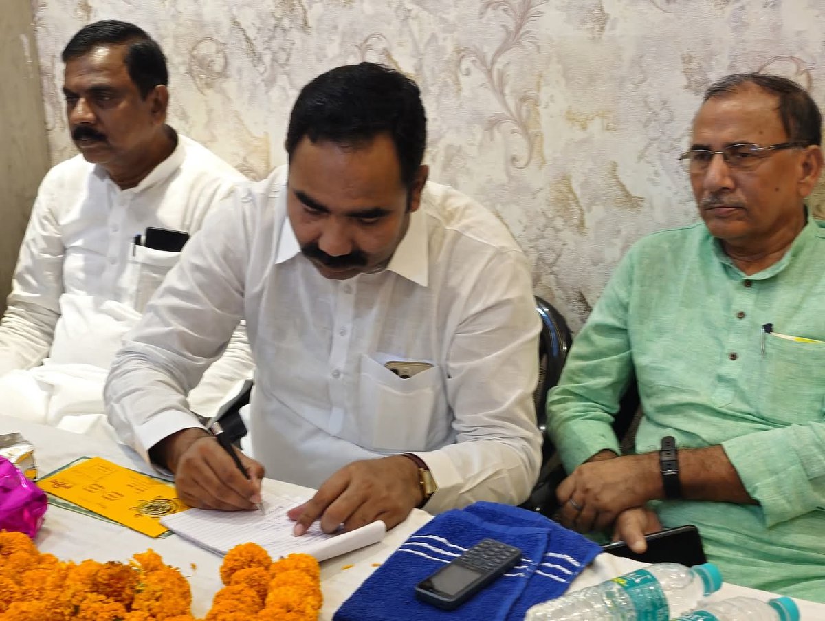 ChitranjanGaga1's tweet image. विजयी भव:
#TejashwiYadav #RJD #Bihar 
#TejashwiForCM #तेजस्वी_सरकार 
#तेजस्वी_संग_चले_के_बा