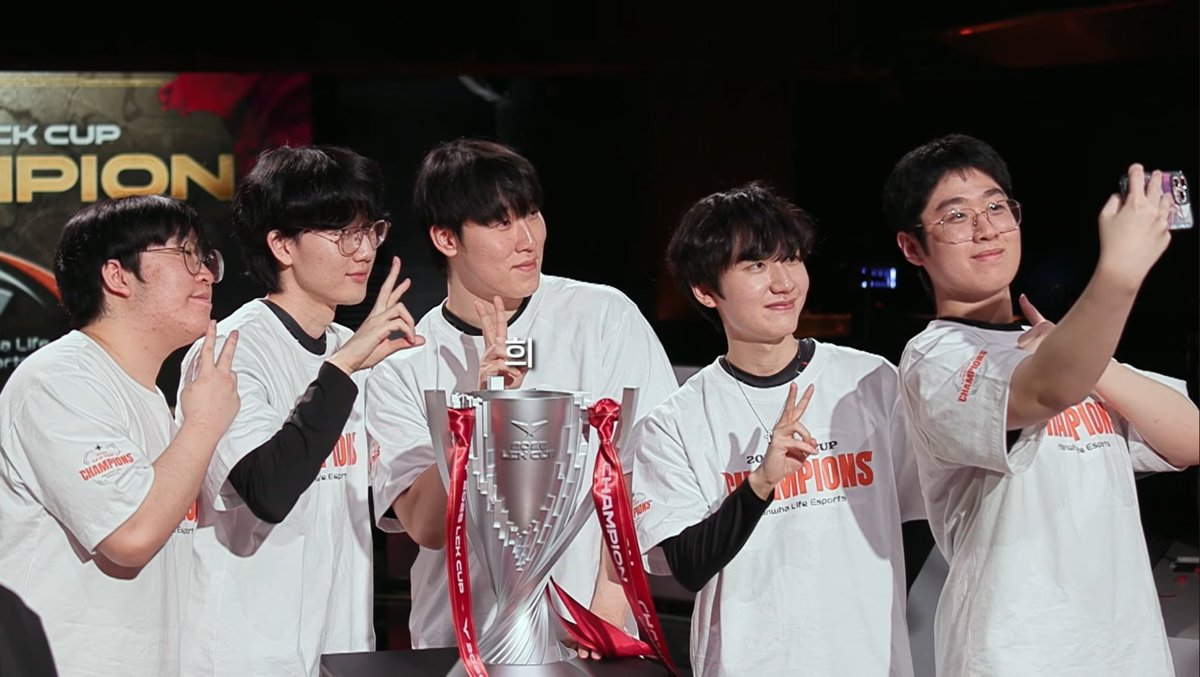 Archiveforhwhle's tweet photo. HLE WILL MAKE IT TO CHENGDU, FOR SURE!!!!! I BELIEVE THEY CAN DO IT🍀🕯️🔥
#HLEWIN #ZPZVDWIN https://t.co/lciVlYEcbr