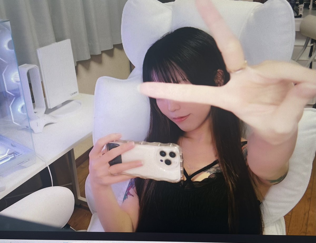 kumanonana_'s tweet photo. ／

配信復帰 第1回 -`📢⋆
 ＼

https://t.co/Z4UdepWyj9

みんなただいま！

フルパブースト女さんの
ソロダイヤチャレンジ1日目 https://t.co/JVlCEPjng6