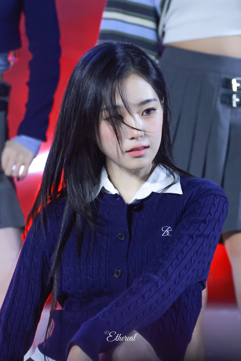 251025 HQ

✨✨

#tripleS #트리플에스 
#Jiyeon #지연 #지서연