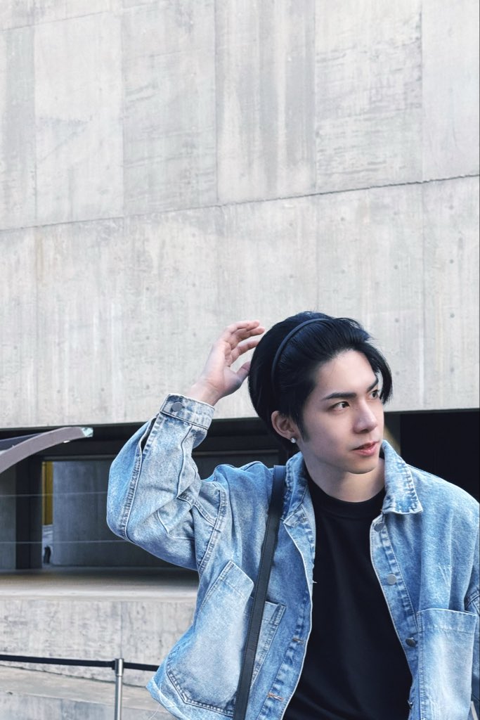 เขาให้มาทำงาน เราดันมาถ่ายรูปเล่น เฮ้อ😩
#jj_rcp