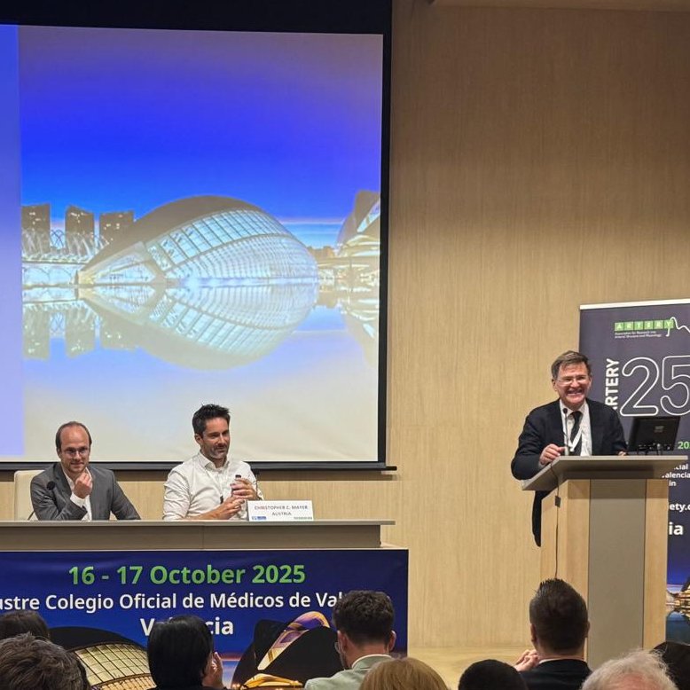 📢Se ha celebrado en Valencia la 25 edición del Congreso de la Sociedad científica ARTERY artery25.com, reunión de alto nivel científico donde ha participado el Dr. Enrique Rodilla, internista del #HospitaldeSagunto e investigador de la Fundación FISABIO.
¡Enhorabuena!