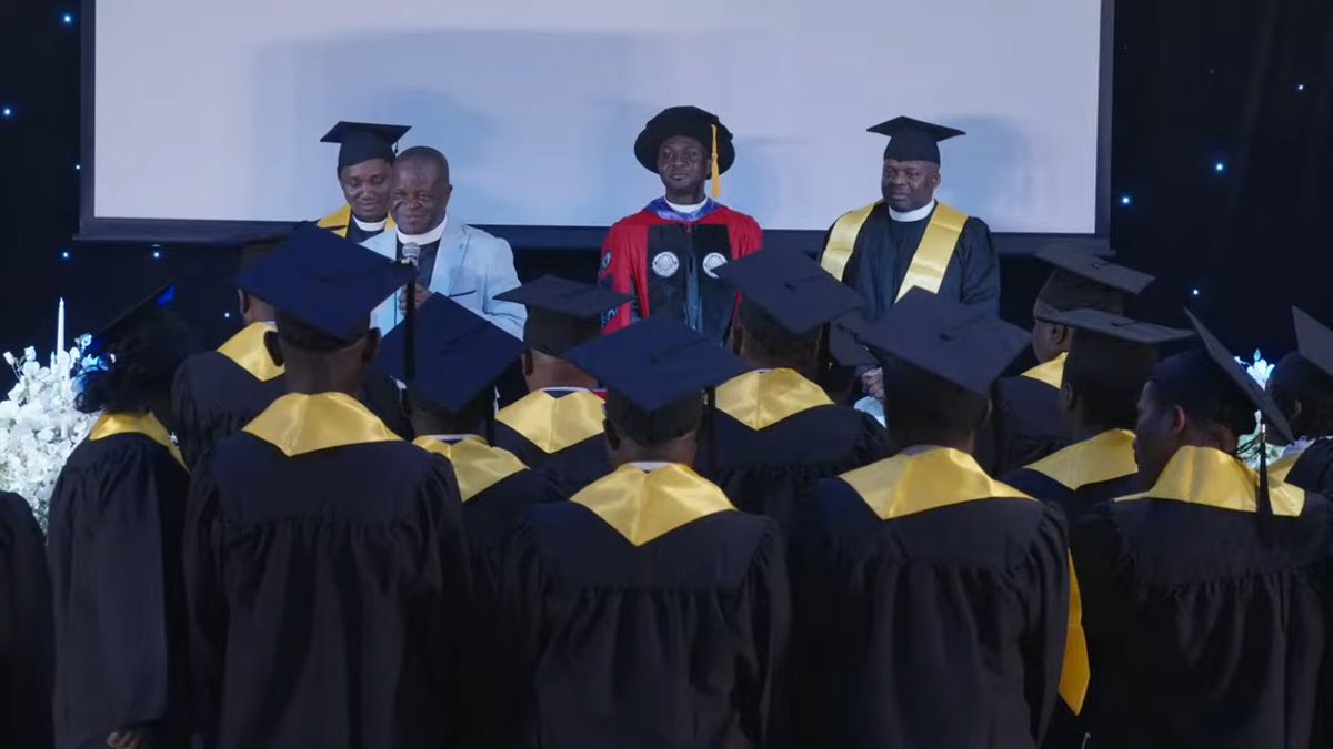 ActsDivinity's tweet image. Our brothers and sisters at Impact Academy (of The Apostolic Church Nigeria in the UK) had their graduation this weekend and our Principal had the privilege to celebrate with them. May the Lord bless the 21 graduates as they go on to serve Him.