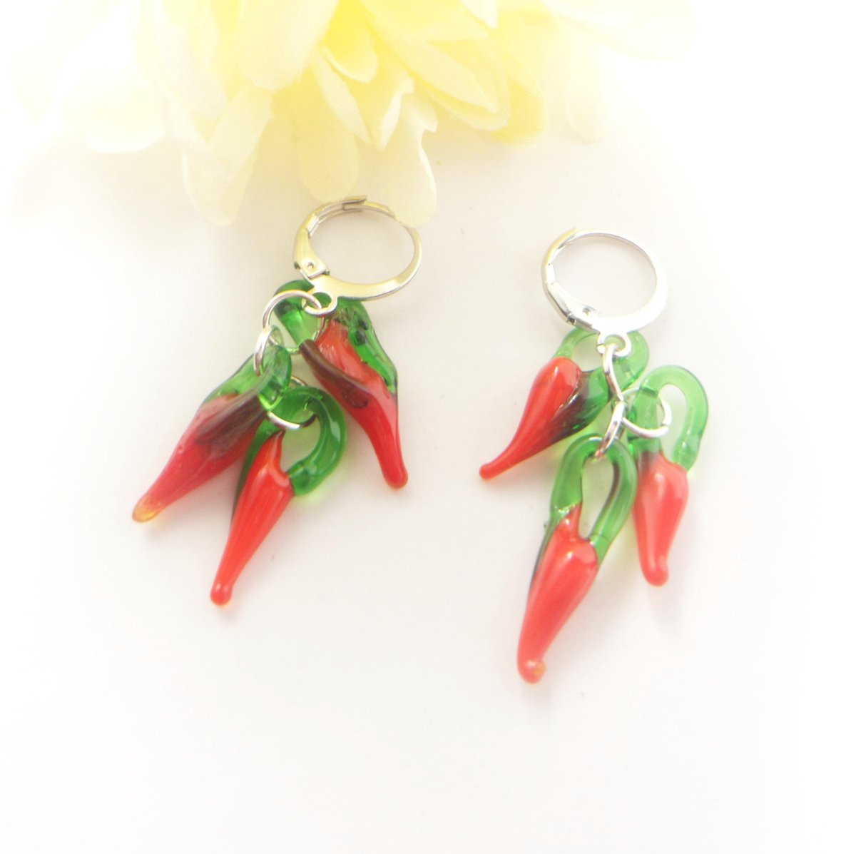 Lampwork Chili Pepper Earrings: Southwestern Santa Fe Style tuppu.net/fede835 #NewMexico #EtsyShop #SantaFe #EtsySeller #SantaFeEarrings