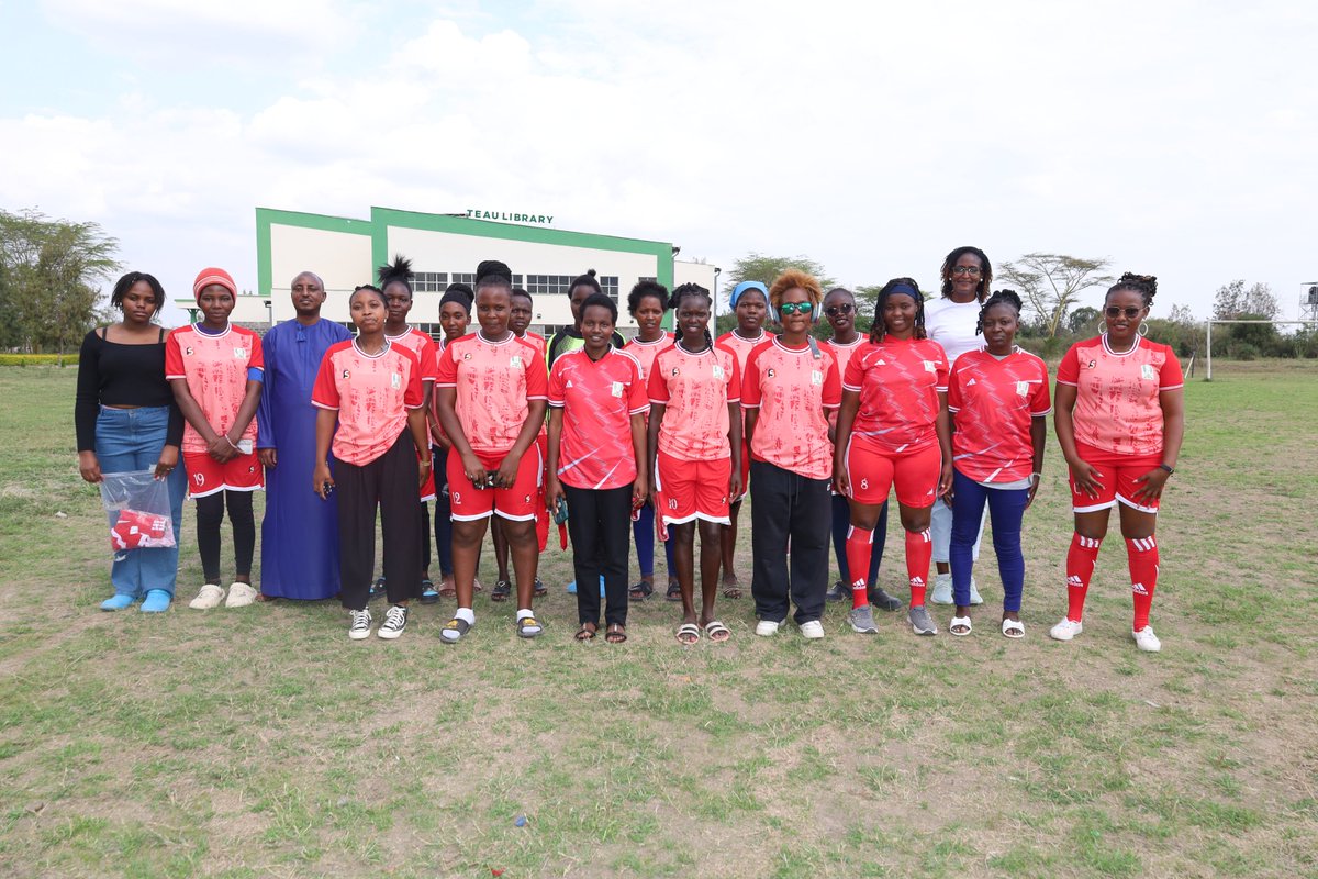 TEAU_Kitengela's tweet image. The East African University launched new sports kits for our football, volleyball &amp;amp; basketball teams! 

The event was officiated by Mr. Abdinoor Maalim Mohammed, representing the BOT.

#MondayNightFootball  #SportsDevelopment #StudentEmpowerment #MondayMotivation