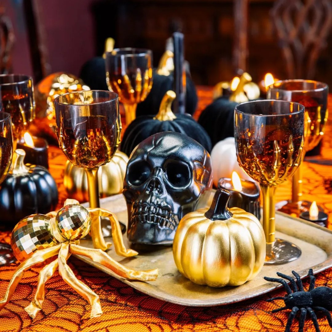 AyleshamCentre's tweet image. 🎃 Planning a Halloween party? @poundland has everything you need at low prices! 

👻 Pop in today to get your Halloween sorted! 

#Poundland #HalloweenReady #SpookySeason #AyleshamShoppingcentre