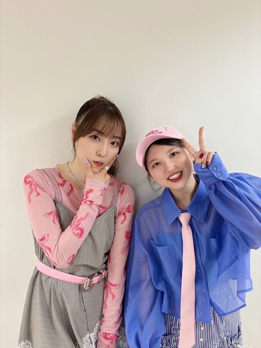 譜久村聖 & マネージャー【公式】 (@fukumura_mizuki) on Twitter photo 🌺お知らせ🏝️
『石垣島 みーふぁいゆー祭』に出演決定💫
jp-r.co.jp/mizuki_fukumur…
チケット販売は後日お知らせ予定です📢
11/22・23 @ 石垣島 にぜひお集まりください🙌
#みーふぁいゆー祭
#譜久村聖 #竹内朱莉 #ふくたけ 🌺お知らせ🏝️
『石垣島 みーふぁいゆー祭』に出演決定💫
jp-r.co.jp/mizuki_fukumur…
チケット販売は後日お知らせ予定です📢
11/22・23 @ 石垣島 にぜひお集まりください🙌
#みーふぁいゆー祭
#譜久村聖 #竹内朱莉 #ふくたけ