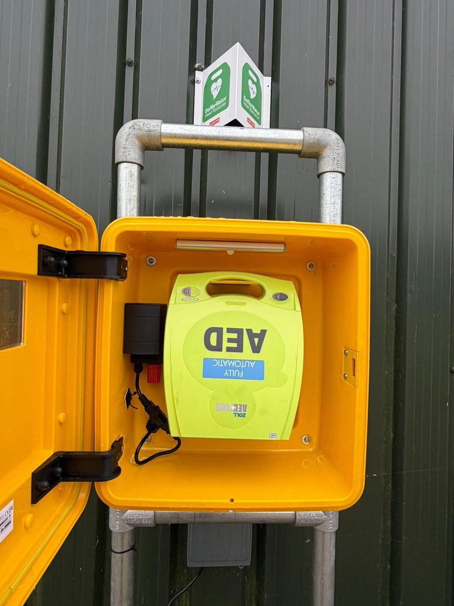 EGAgriUK's tweet photo. Supporting the Thetford community🥳

We're very proud to say that our Thetford branch has just teamed up with their neighbours Portaramp UK to invest in a defibrillator. https://t.co/IJsfUBjeWq