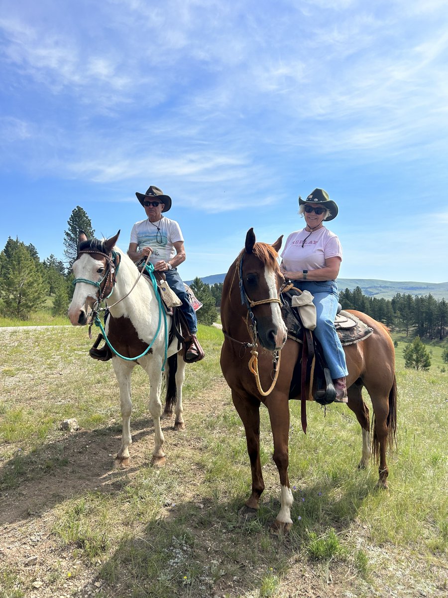 After years of knee pain, Sylvia found relief with care from Dr Craig Sheridan. She’s now back #running &amp; recently went horse riding in Montana. Read more: ow.ly/atZW50XiaIW #patientstory #patientexperience #backinthesaddle #horseriding #kneepaintreatment