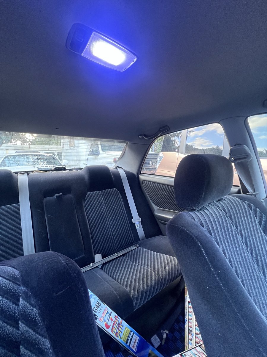 社外電動ファンこれらは今年の3月に新品入れたばっかです！オートゲージ3連メーター、車高調テイン、ナルディハンドル33、エアロBNスポーツタイプ3、三点エアコンバチバチ効きます😎不具合は寒くなってきてエンジンが温まるまでアイドリングが多少高いくらいです!追記