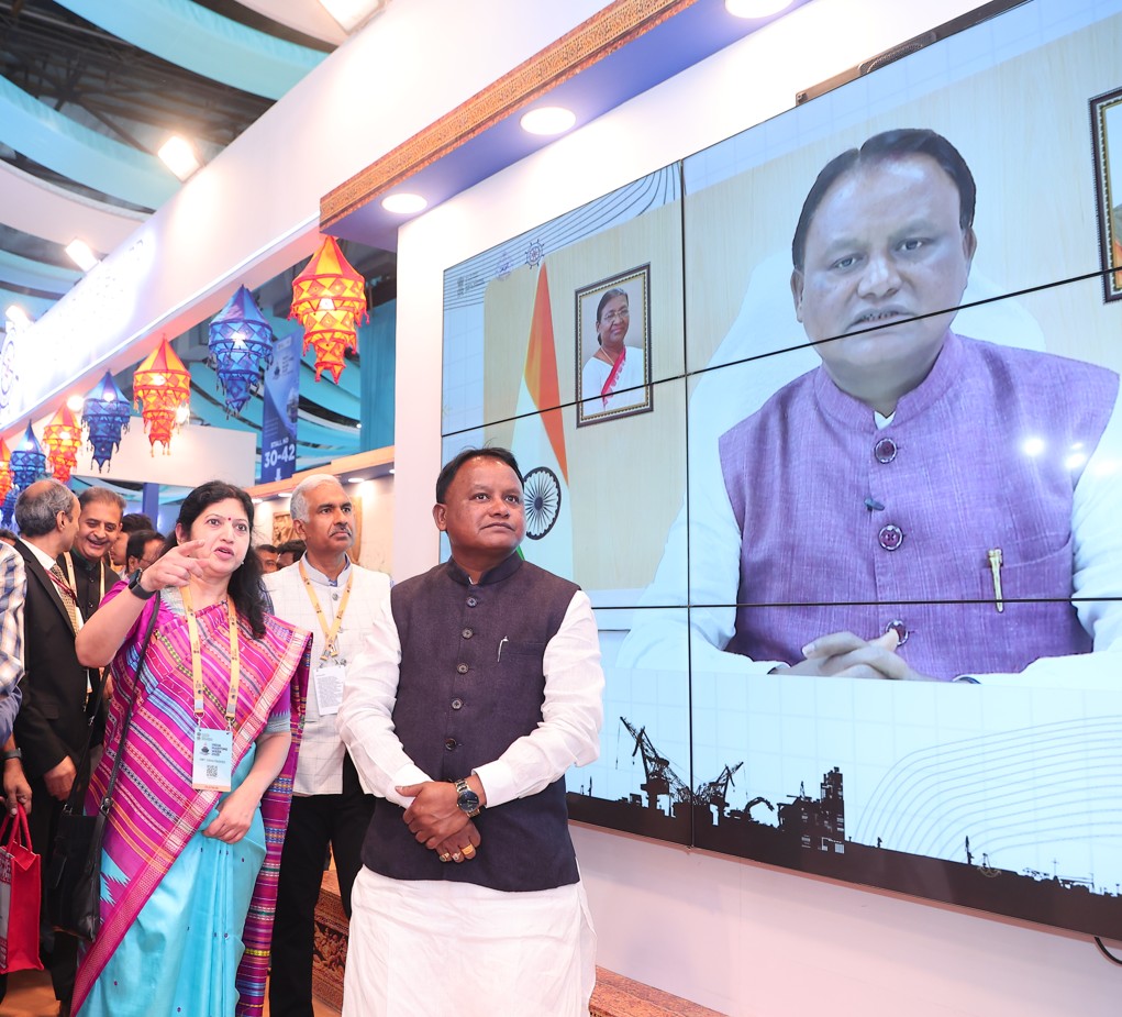 MohanMOdisha's tweet image. Visited the Odisha Pavilion at #IndiaMaritimeWeek2025 and witnessed an impressive display showcasing the State’s remarkable maritime journey, when our sailors navigated distant shores fostering trade and cultural exchange, to the present day marked by world-class ports, robust…