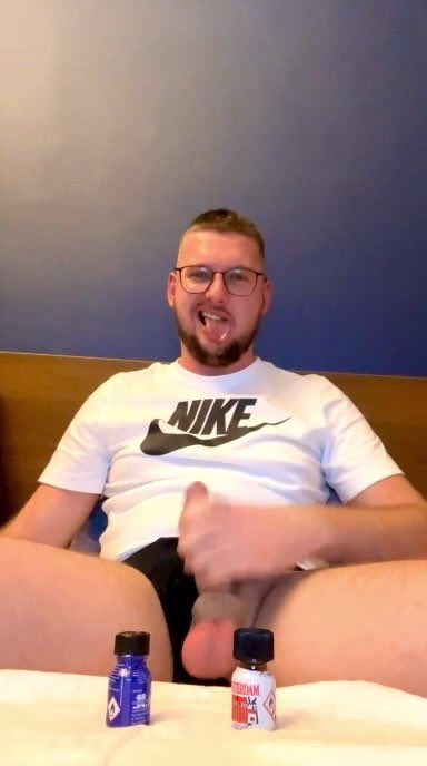 Capture that feeling of being a poppered up masturbator