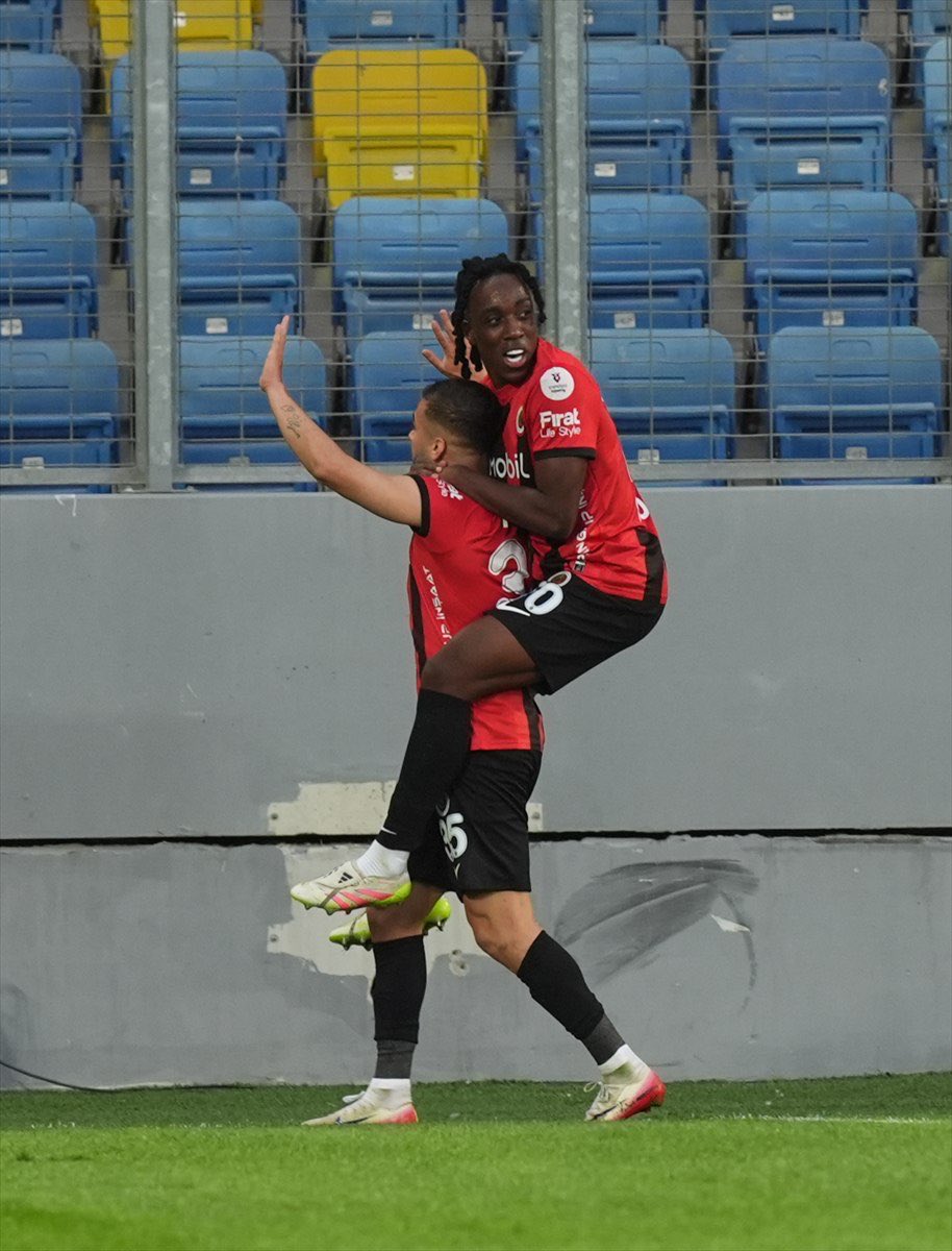 Ben sporcunun zeki, çevik ve aynı zamanda AHLAKLISINI severim. 
(M. Kemal Atatürk)

<a href="/Ogulcanulgun8/">Oğulcan Ülgün</a>