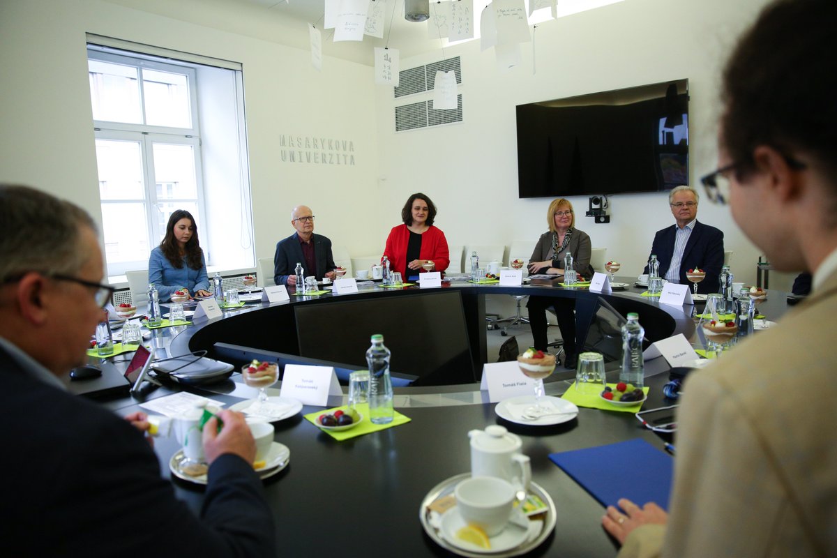 Nadace Experientia tweet media