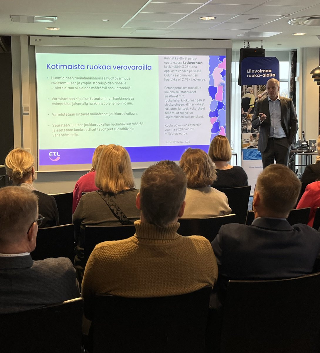 Kouluruokailu on muutakin kuin fysiologinen tapahtuma - se on myös yhteisöllisyyttä ja ruokakulttuuria sanoo <a href="/MikkoKakela/">Mikko Käkelä</a>. Siihen on koulussa panostettava rahan lisäksi myös riittävästi aikaa #elinvoimaa <a href="/ETL_fi/">ETL</a>