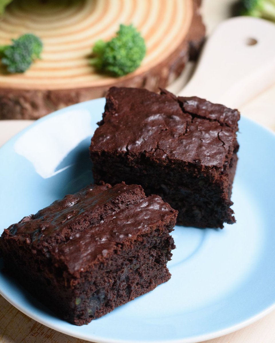 3 meriendas con brócoli saludables 🥦

- Crepes de brócoli: finas, suaves y llenas de sabor.
- Wraps de brócoli: ligeros y versátiles, ideales para combinar con hummus.
- Brownie de brócoli: una forma original y deliciosa.