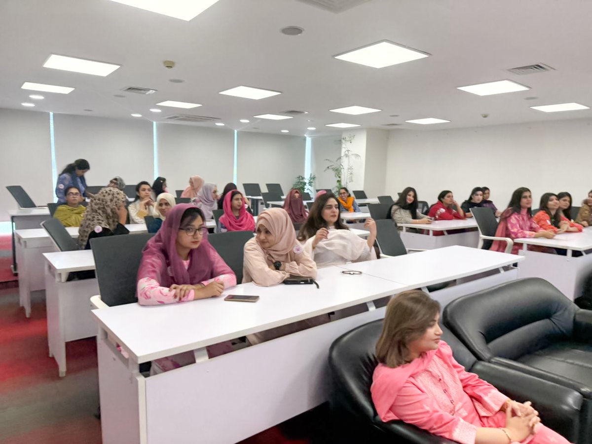 IDCdiagnostics's tweet image. IDC organized an insightful Breast Cancer Awareness Seminar at Central Power Purchasing Agency (CPPA), highlighting the importance of regular checkups and early diagnosis. Empowering lives through awareness!

#BreastCancerAwareness #IDC #CPPA #StrongerTogether #Healthcare