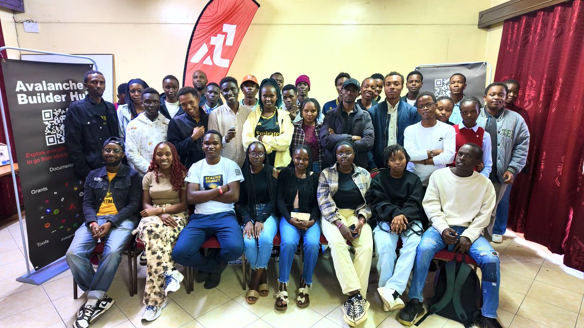 AvaxAfrica's tweet image. Nakuru’s builders are different. This past weekend we hosted our first ideation masterclass with @Kabarakuniversity students, Kenya .Full room, curious minds, and serious momentum. 🔺

We started with Avalanche 101: networks, tooling, and where to plug in as a new builder,kept…