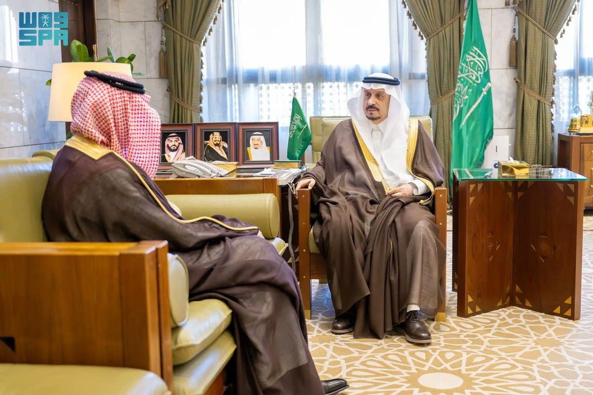 SPAregions's tweet photo. أمير منطقة الرياض يستقبل مدير عام مكتب التربية العربي لدول الخليج.
https://t.co/bPe0yJY14g
#واس https://t.co/44JMXNYWN2