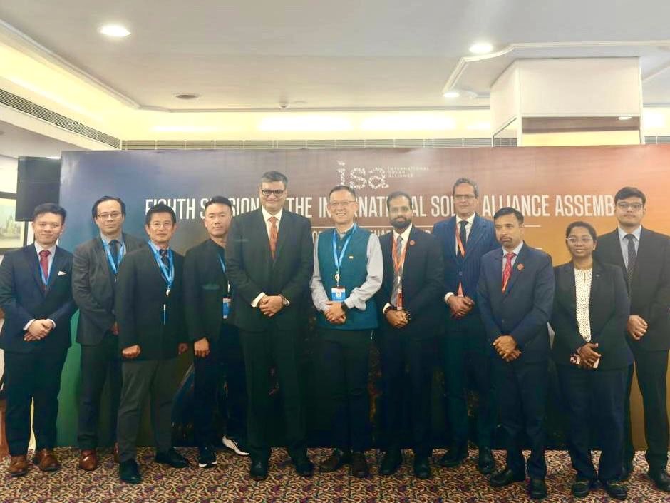 Ambassador Mumin Chen of the Taipei Economic and Cultural Center in India led the Taiwan delegation to attend the 8th Assembly of the International Solar Alliance (ISA 8A) in New Delhi and held a bilateral meeting with H.E. Ashish Khanna, Director General of the ISA.

Both sides