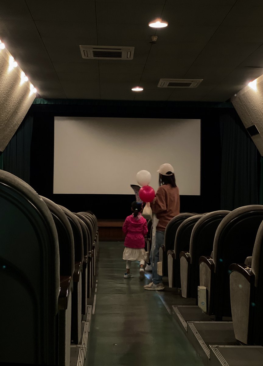 【盛岡ピカデリー 1969〜2025】
⁡
もりおか座映画祭に伺ってすぐ
二つのニュースを聞いた
⁡
ひとつは《フォーラム盛岡》さんが
当日新しい劇場をオープンなさった事
そして
その２日後に56年の歴史を刻んだ
《盛岡ピカデリー》さんが閉館してしまうと言う事
何とも言えない複雑な気持ちになった