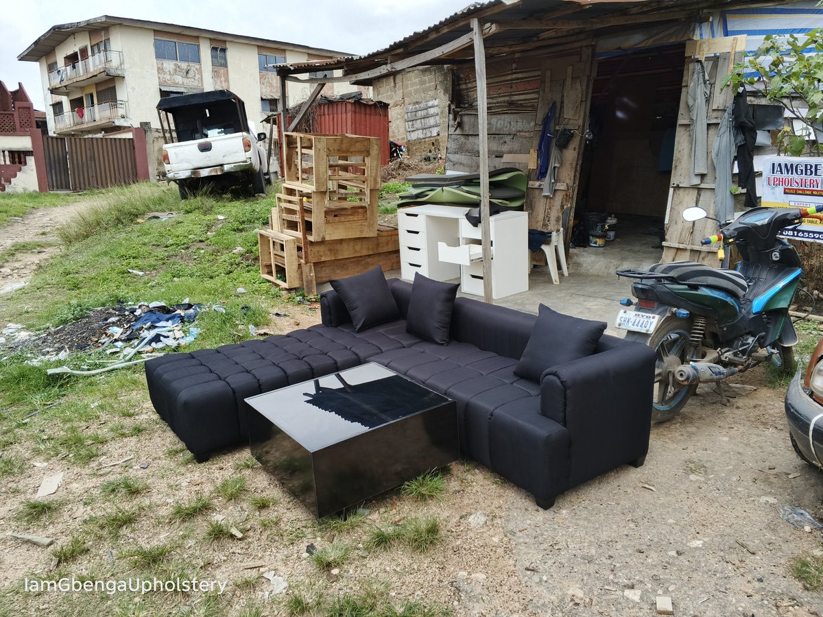 OkunadeGbengaV's tweet photo. Thank you for your support Boss #Algo 🙏🏾
🚛 #bodijaibadan
Shop at house 11 junction, felele straight femola road, Challenge Ib. https://t.co/pzBAVOLy1l
#IbadanFurniture #IamGbengaUpholstery #furnitureibadan #black #lsofa #chair #centertable #glass #throwpillows https://t.co/uncI83VcW5