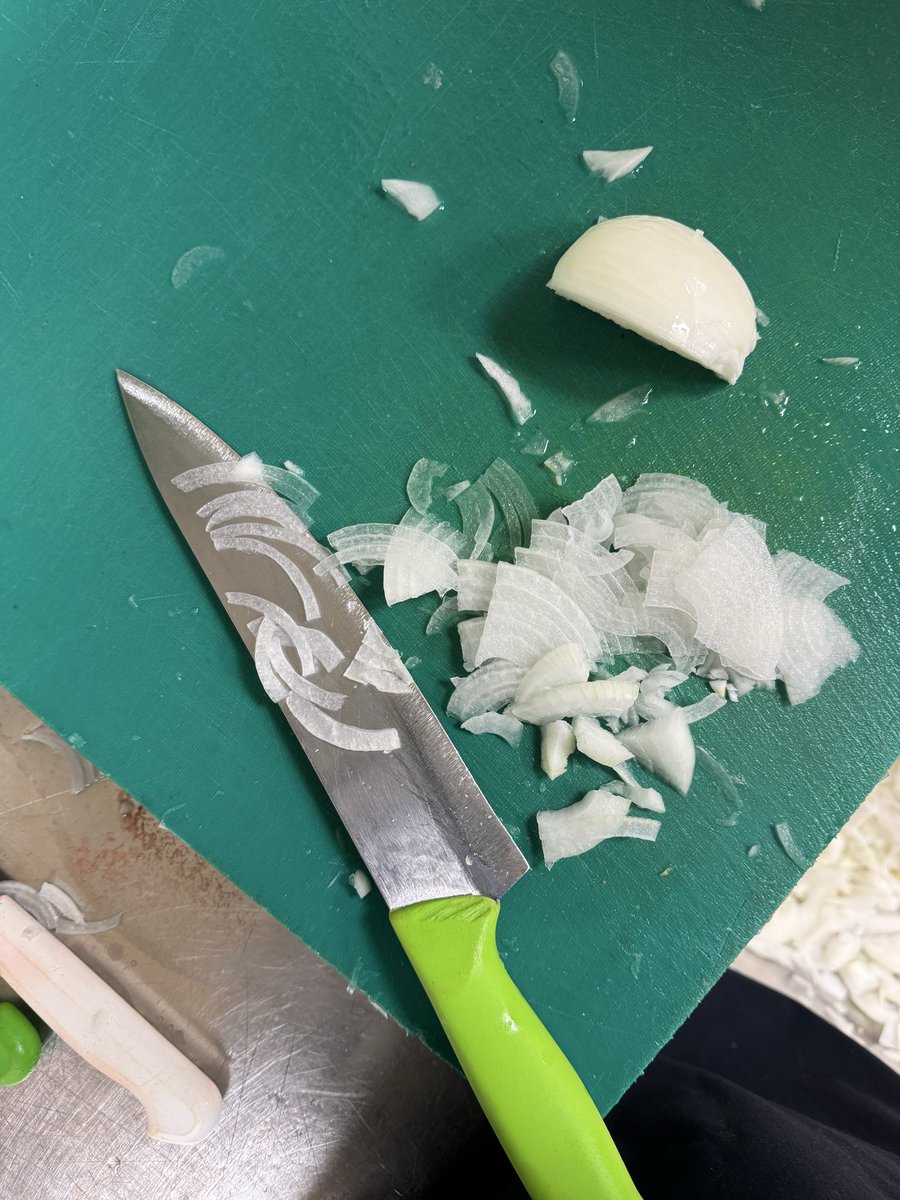 Meşgul
Ol ki 
Üzülmeye 
Vaktin  
Olmasın