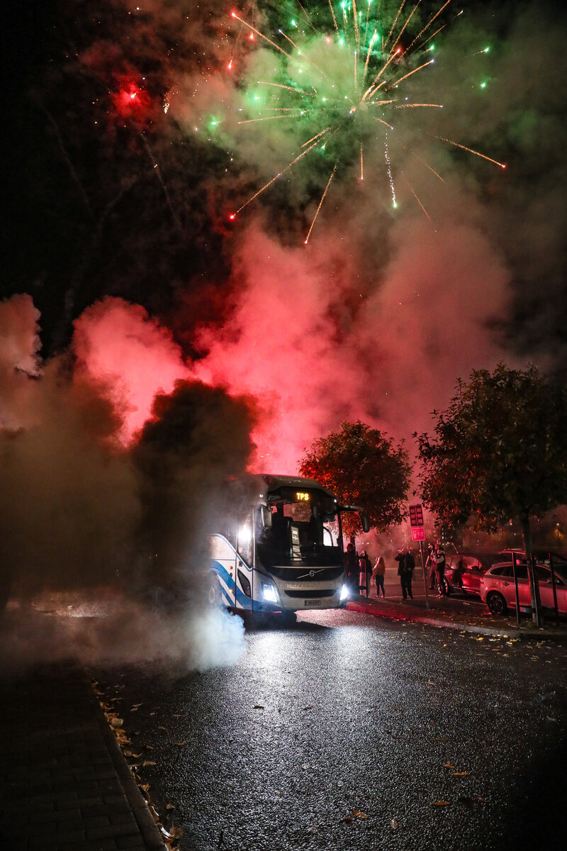 TPS nousee ansaitusti takaisin Veikkausliigaan.

On vain T-P-S!