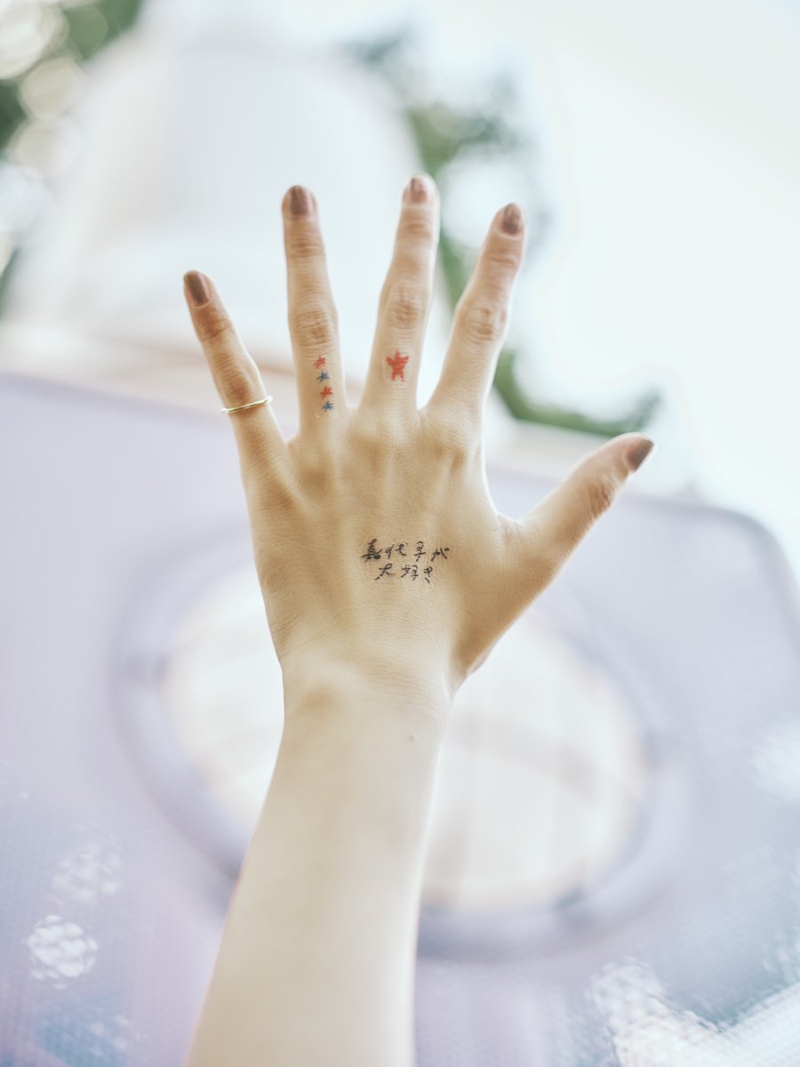 ✦.・｡┈ グッズ紹介② ┈｡・.✦ ▽たからもの刺繍パーカー ¥ 8,000