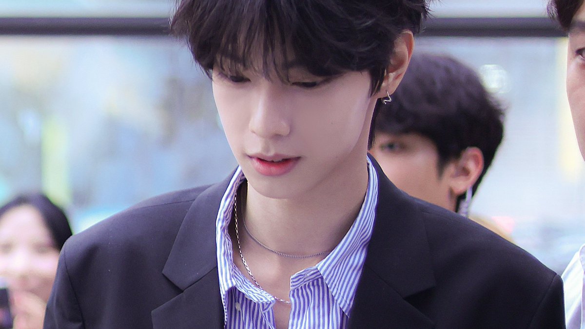 ifoundneko's tweet photo. #fredwon #liyuwon — hotel del luna ✨ https://t.co/iI9nAu91dq