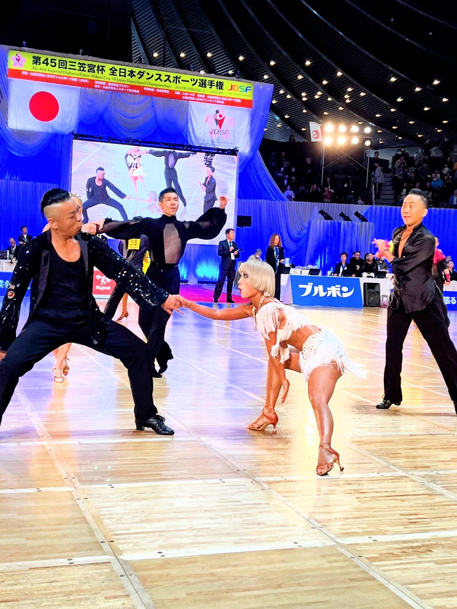 うおおおおおー！
吉川さん！　
<a href="/PairDanceLover/">吉川ローガン有機［社交ダンス☺︎エヴァンジェリスト］</a> 

スーパーありがとうございますです！
三笠のフロアで唯一の写真😭✨✨✨

喜べおんじーーー！☘️🥹
<a href="/crayononchan/">クレヨンおんちゃん♪</a> 

最高🍾✨✨