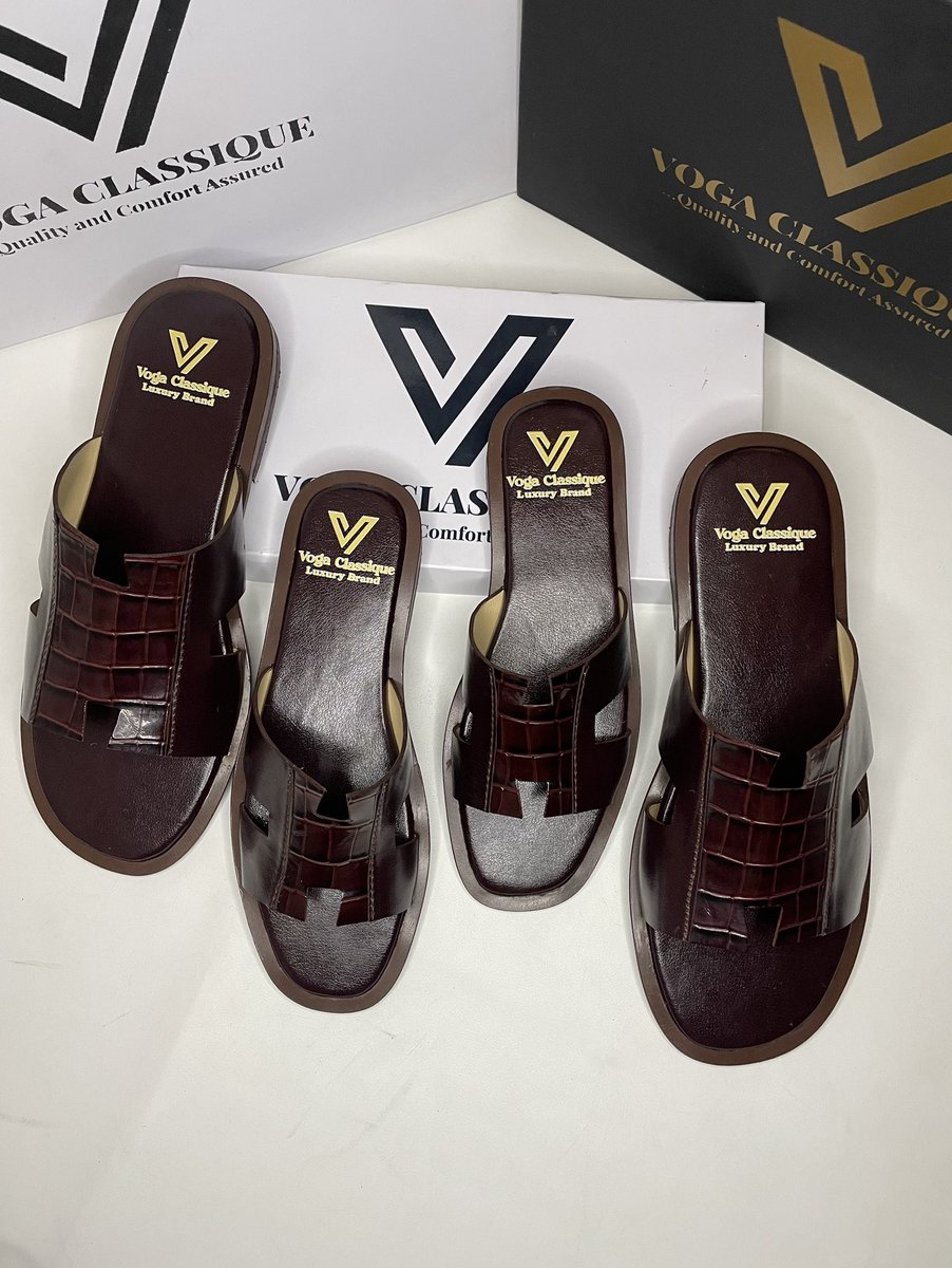 COUPLES SHOES DESIGNED 
                         BY 
VOGA CLASSIQUE 

PRICE:₦19,000

PRODUCTION DURATION: 7 working days