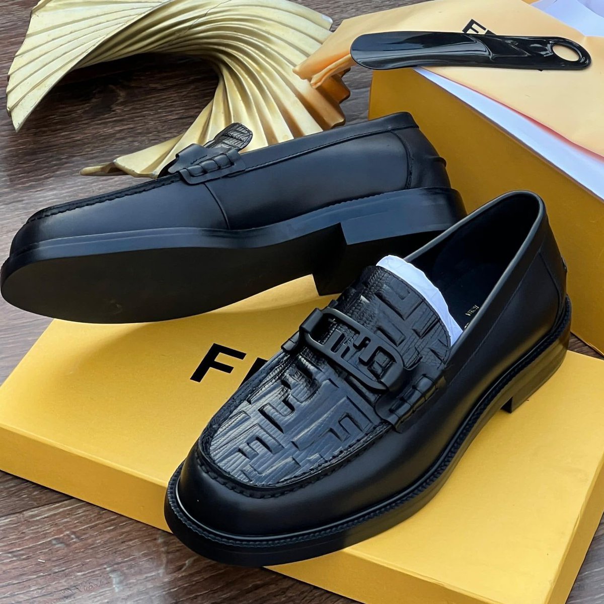 Omahricha's tweet image. From boardroom to weekend vibes
I sell shoes that fit every moment. Comfort meets class 👞✨ #MensWear #StyleUpgrade
Size: 39 to 47 🦶
Price🏷️: ₦75,000
I deliver Nation wide 🚚