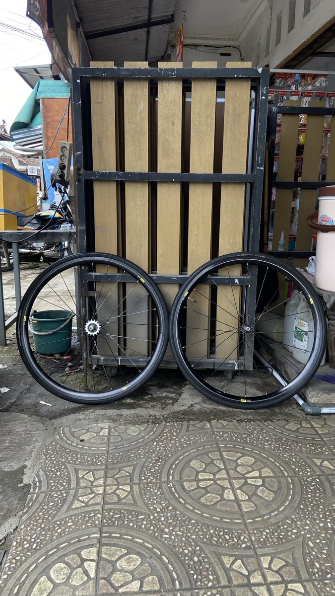 mie ayam hunter tweet media