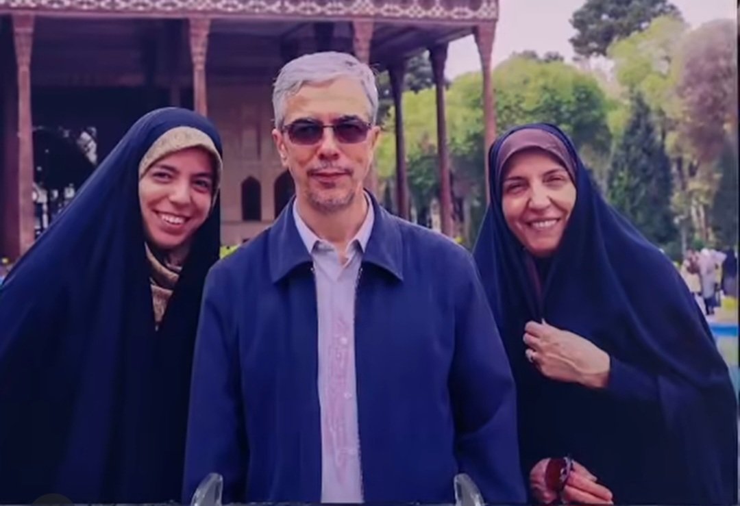 Mehdi_V313's tweet photo. ایران مدیون خانواده شماست ... https://t.co/4EmMScxbzI