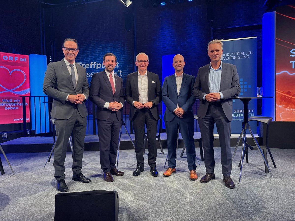 apg_at's tweet image. Vorstandssprecher Gerhard Christiner zu Gast beim Treffpunkt Wirtschaft: „Wir bauen das #Netz für die max. Leistung aus, aber nicht für die #Energie, die wir im Schnitt benötigen. Deswegen wäre ein Gesamtsystem für die Transformation des Energiesystems so wichtig.“