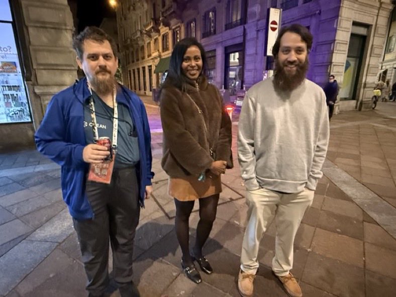 askabitcoiner21's tweet image. It was a pleasure to run into @LukeDashjr &amp;amp; @GrassFedBitcoin from @ocean_mining on the streets of Lugano.

If you could ask them 21 Questions, what would they be?

📸: @MarkArtymko
