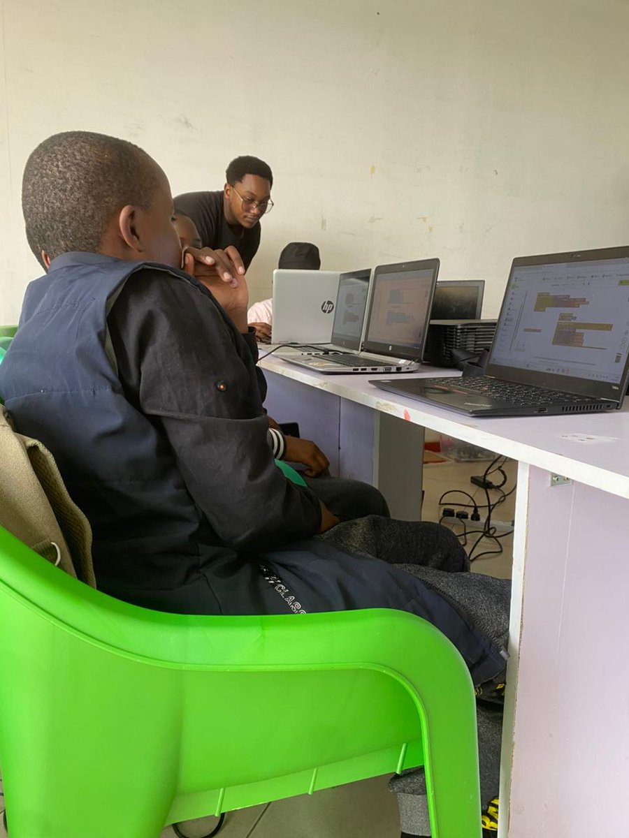 tinkacode's tweet image. Young learners joined us last weekend on our @CodeClub event in Nakuru. Our aim is to bring young minds together to explore how technology, coding, @Raspberry_Pi and @arduino can be used to power amazing projects and ideas. The sessions were fan with hands on projects.