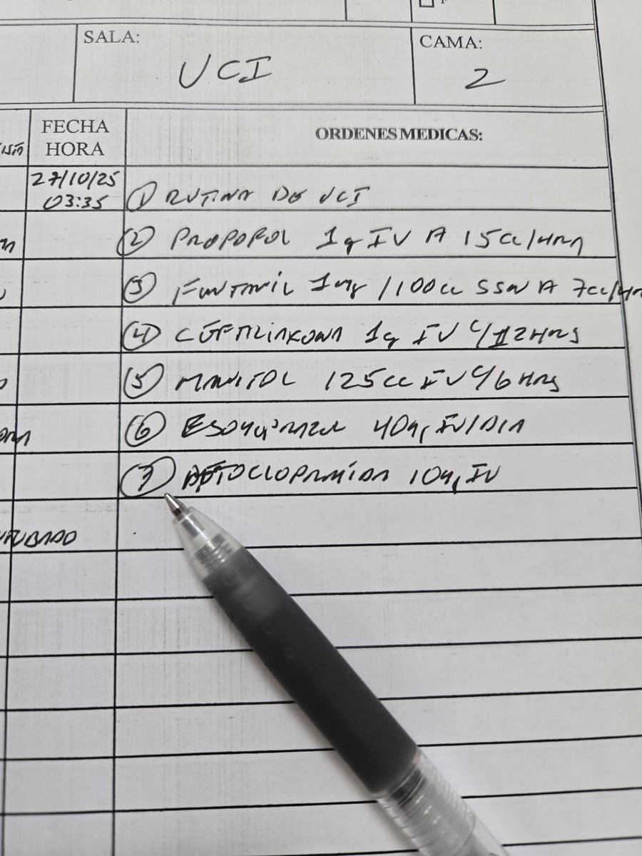 DrDark_Angel's tweet image. Feliz día del médico para mi, y todos mis colegas que todavía hacen medicina de verdad. Sientan el orgullo de lo que hacen y de hacerlo bien. 
Y puta hagan intensivos ombe.  No hay y se necesitan.