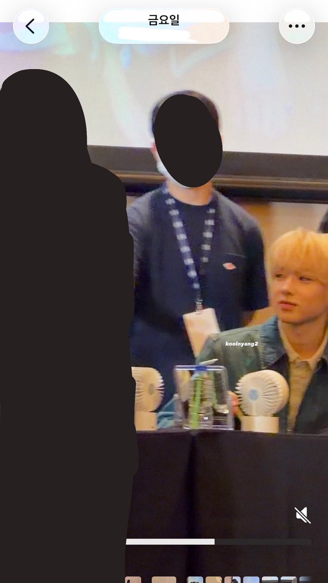 사쿠야 얼굴에서 다 드러나는거 왤케웃기지
여자가 좋아하는 남자 확인하고 오케이접수하는 얼굴이란거잖음 하 뭔가 깨닳은 저 애굣살이웃김