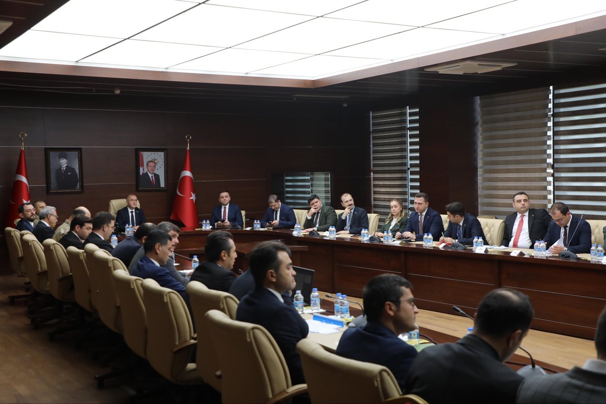 Valimiz Sayın Numan HATİPOĞLU başkanlığında, 8.Kolordu Komutanı Tümgeneral Ümit DURMAZ, Cumhuriyet Başsavcısı Aşkın YEĞİN, İlçe Kaymakamları ve İlgili Kurum Müdürlerinin katılımıyla; “İl Güvenlik ve Asayiş Koordinasyon Toplantısı” gerçekleştirildi.

<a href="/numanhatipoglu/">Numan Hatipoğlu</a>