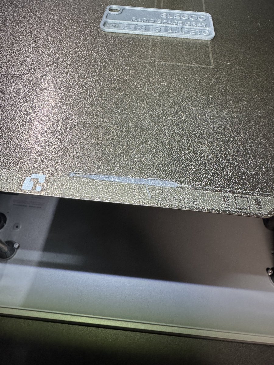 Khons_moon's tweet image. 特に設定弄る事もなく綺麗に印刷された！
テスト線がPLAより汚いから不安になったけど、出来上がりは問題無し。

ちなみにグレーの綴りなんか違うなと思ったんだけど、イギリス英語だとこれで合ってるらしい。パッケージみたら香港のメーカーみたいだからイギリス英語なのかな？？

#BambuLab #P2S