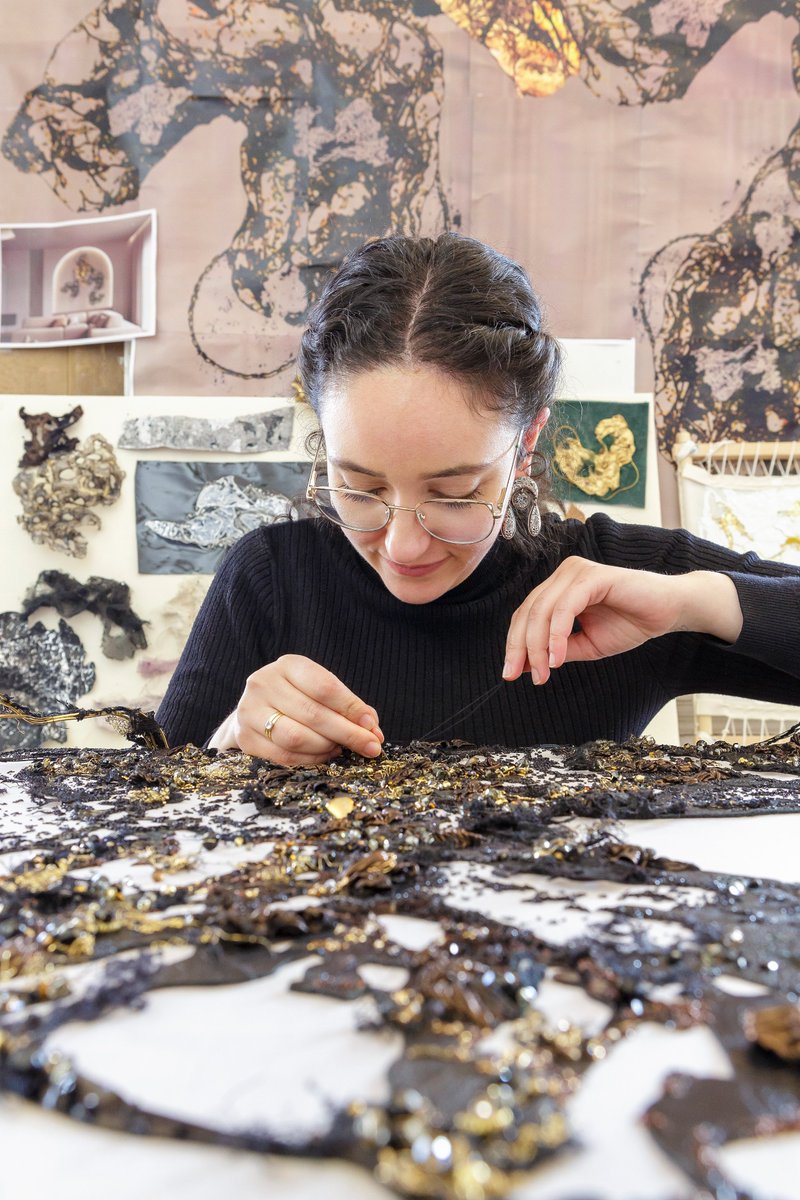 Royal School of Needlework tweet media