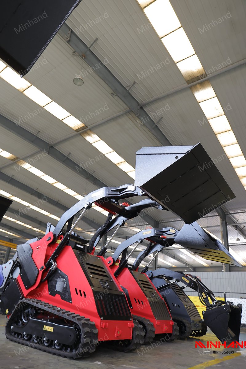 MINHAND2025's tweet image. 💪 Power meets precision — MH925 mini skid steer loader delivers high performance in tight spaces. Perfect for construction, farms &amp;amp; landscaping.
🌐 minhandequipment.com
#mh925 #minhand #compactloader #construction #efficiency